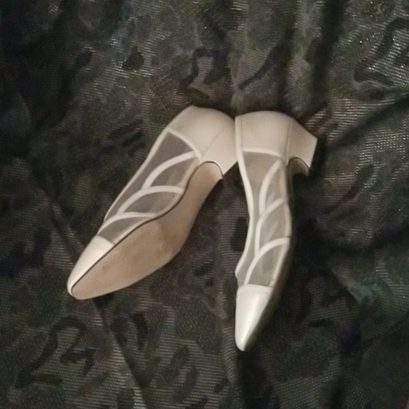 Women's shoes - Picture 3 of 3